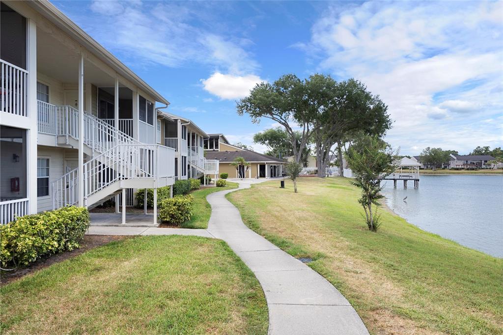 214 Lake Parsons Green, Unit 206 Brandon, FL 33511 - Photo 5 of 22