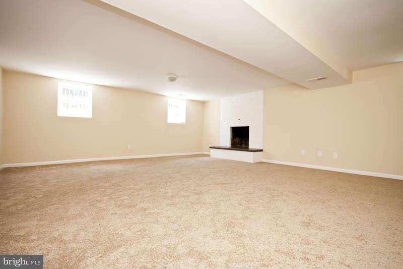 3922 Roxanne Road Randallstown, MD 21133 - Photo 22 of 30 Family Room