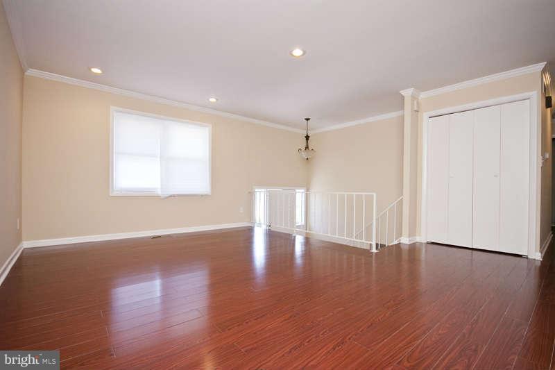 3922 Roxanne Road Randallstown, MD 21133 - Photo 9 of 30 Living Room
