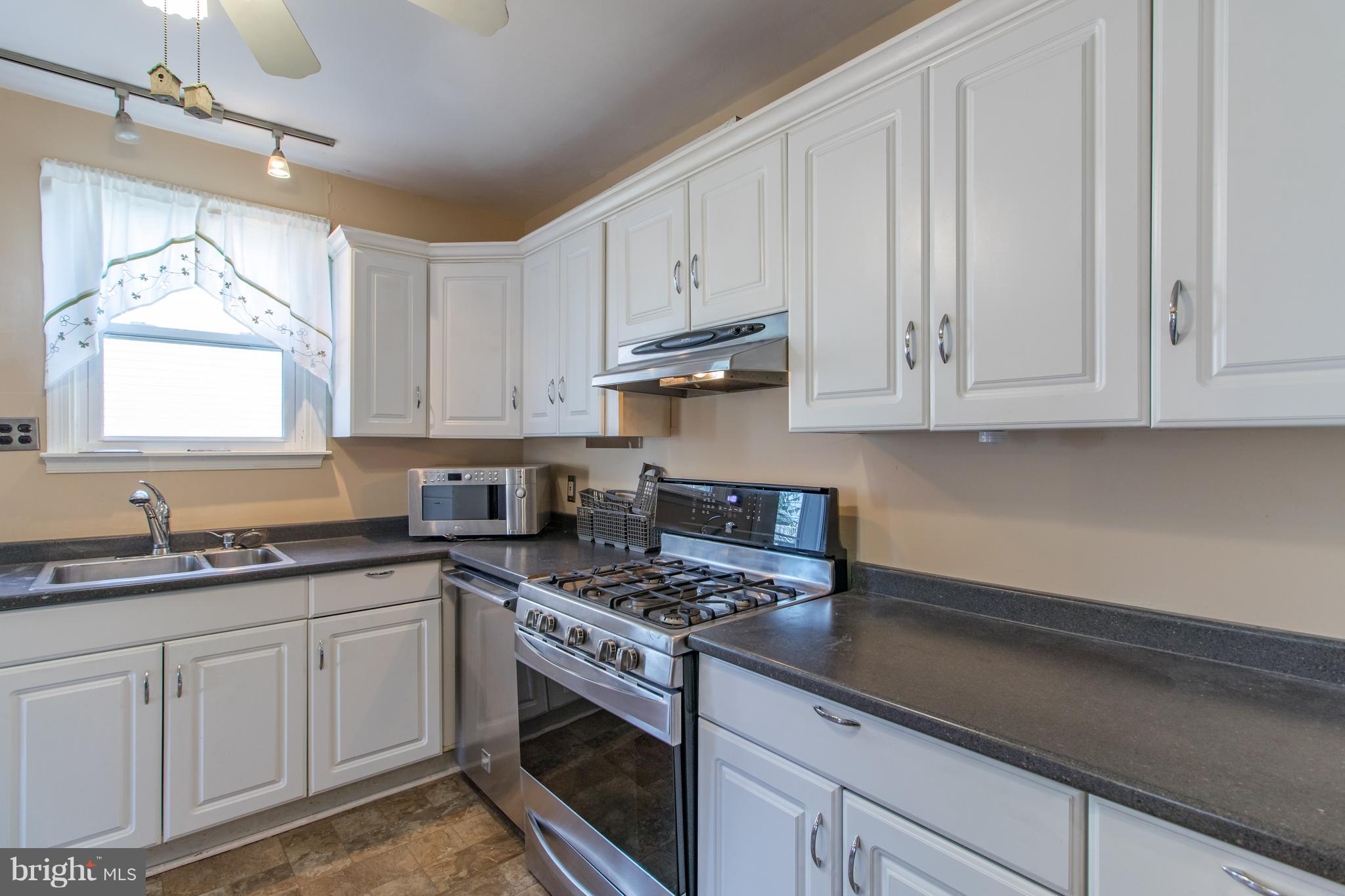 433 Prospect Road Springfield, PA 19064 - Photo 7 of 35