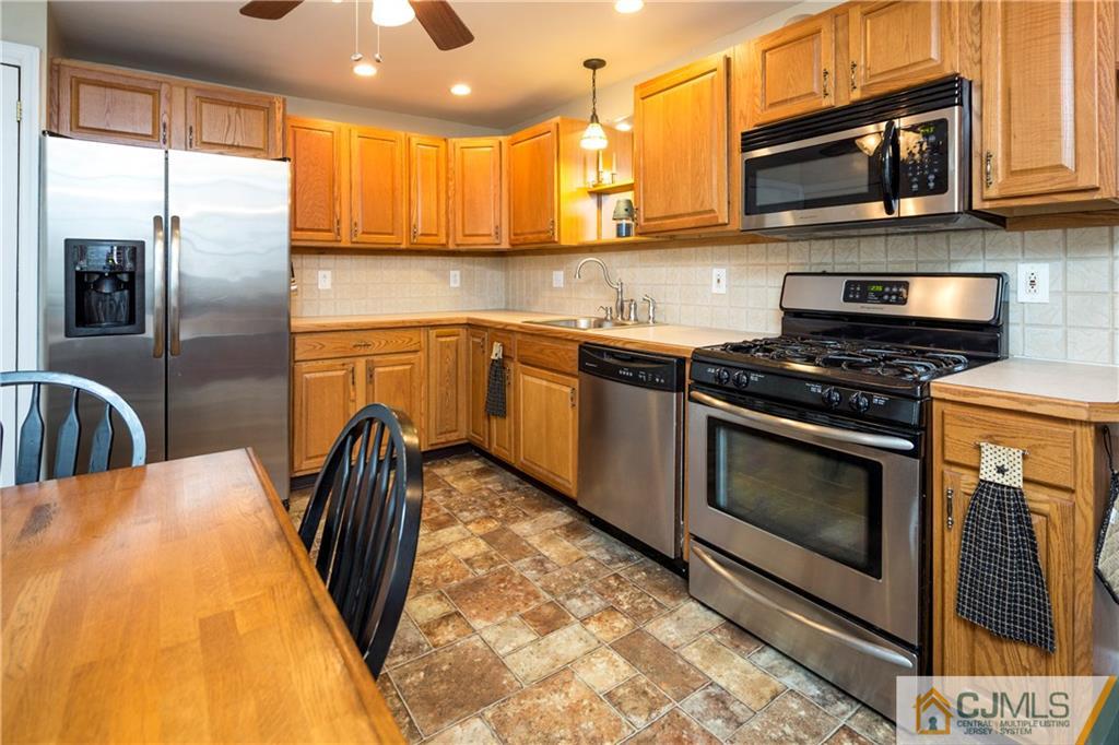 685 River Road Rahway, NJ 07065 - Photo 8 of 25 Gallery Image 8