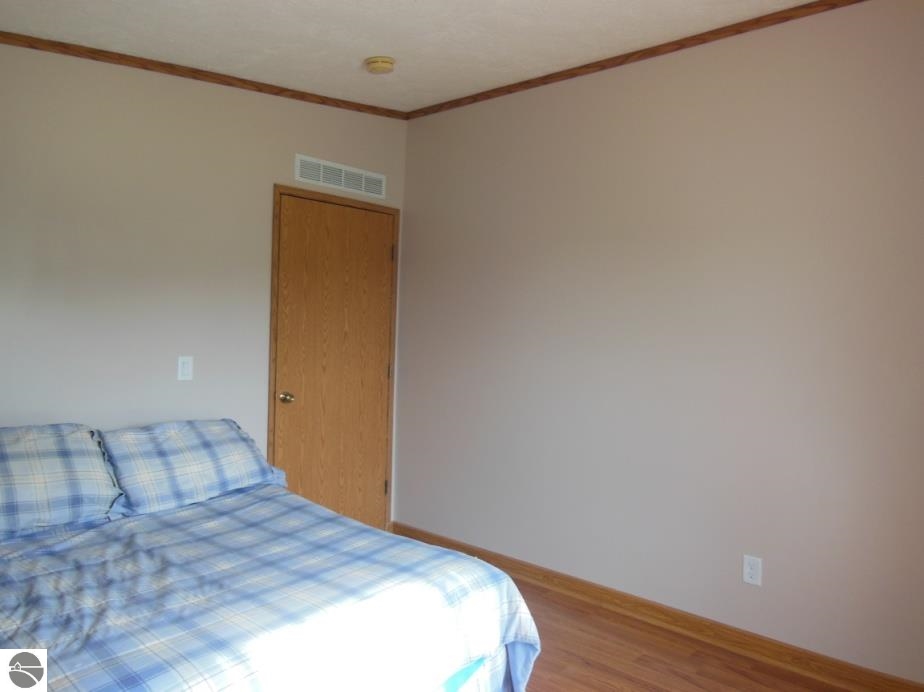 254 South Wise Road Mount Pleasant, MI 48858 - Photo 11 of 21 1779463-10.JPG
