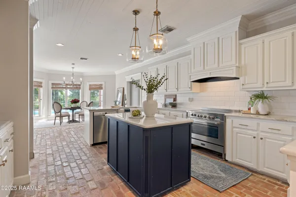 $499,000 | 9203 East Old Spanish Trail, Jeanerette, LA 70544