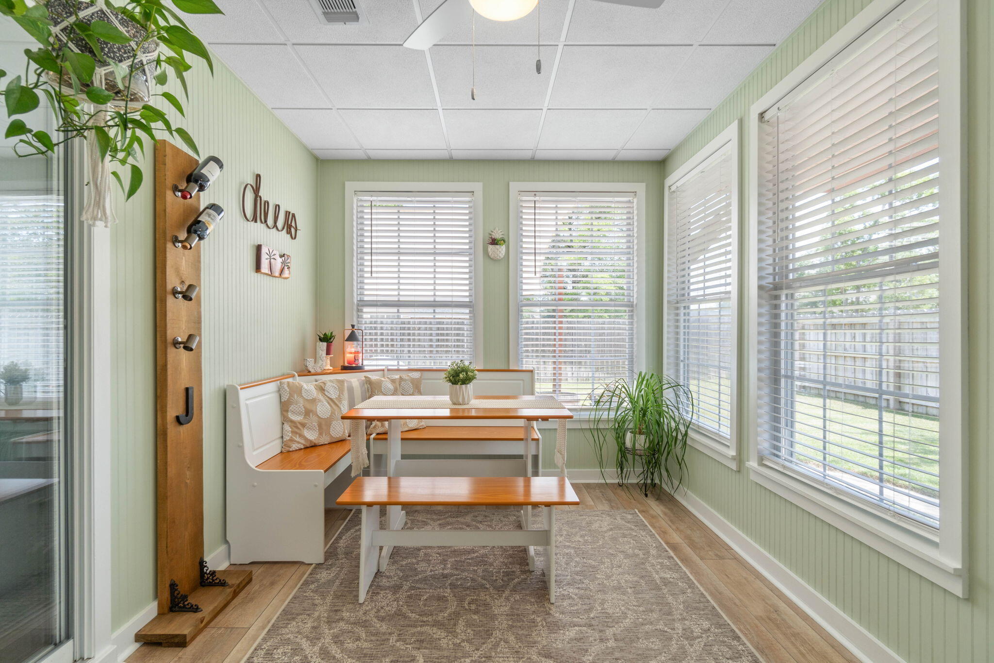 40 Abbey Road Crestview, FL 32539 - Photo 18 of 37 a work room with furniture and a potted plant