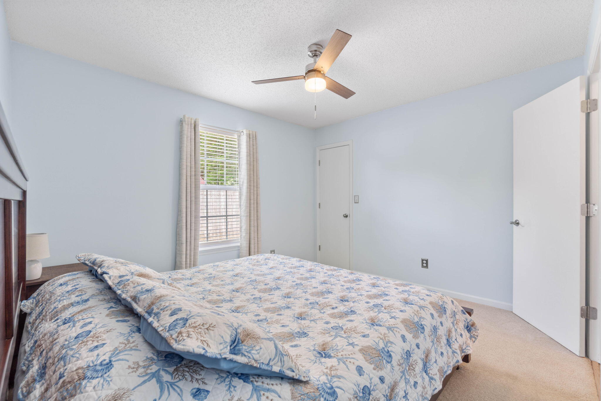 40 Abbey Road Crestview, FL 32539 - Photo 24 of 37 a bedroom with a bed and a window
