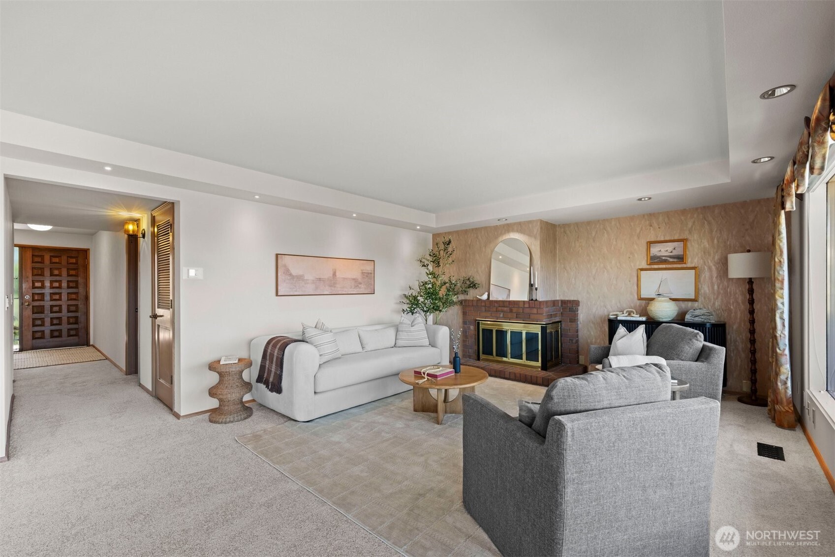 655 Main Street, Unit 305 Edmonds, WA 98020 - Photo 15 of 37