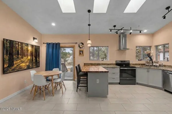 $1,099,000 | 795 East Ponderosa Parkway, Flagstaff, AZ 86001