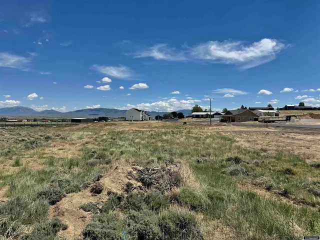 $98,400 | 232 Airport Avenue, Saratoga, WY 82331