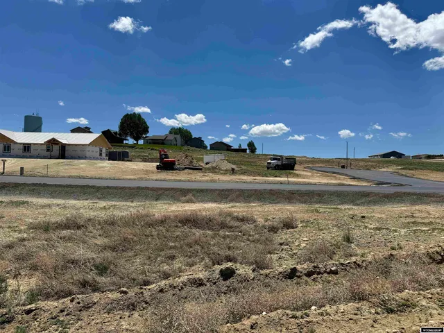 $98,400 | 232 Airport Avenue, Saratoga, WY 82331