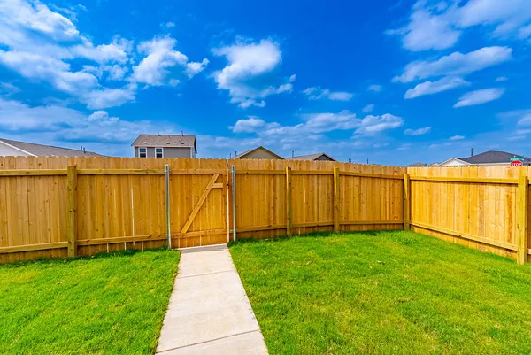 $1,500 | 126 Avre Loop, Kyle, TX 78640