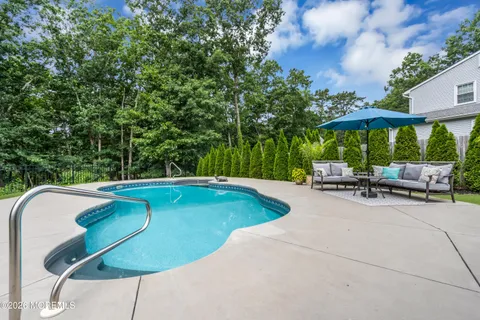$575,000 | 1466 Arapaho Court, Toms River, NJ 08755