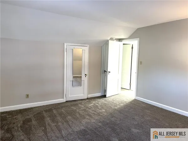 $3,250 | 11 Plainsboro Road, Cranbury, NJ 08512