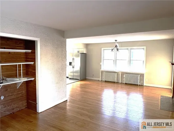 $3,250 | 11 Plainsboro Road, Cranbury, NJ 08512