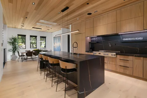 $2,875,000 | 15612 Ski Slope Way, Truckee, CA 96161