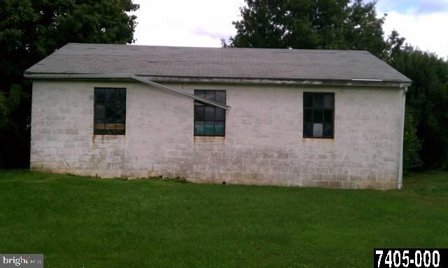 1230 Delta Road Red Lion, PA 17356 - Photo 5 of 6