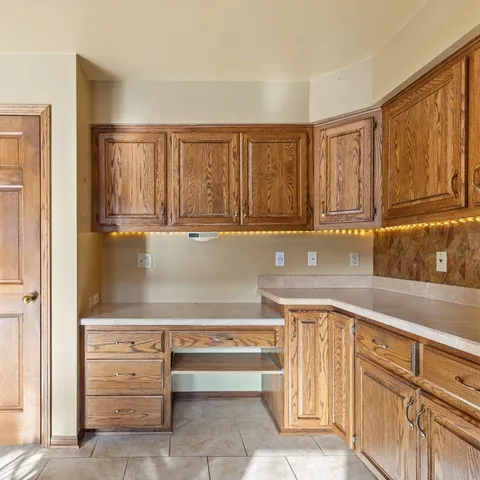 $550,000 | S75-w17601 Harbor Circle, Muskego, WI 53150