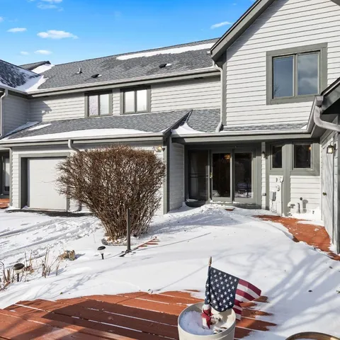 $550,000 | S75-w17601 Harbor Circle, Muskego, WI 53150