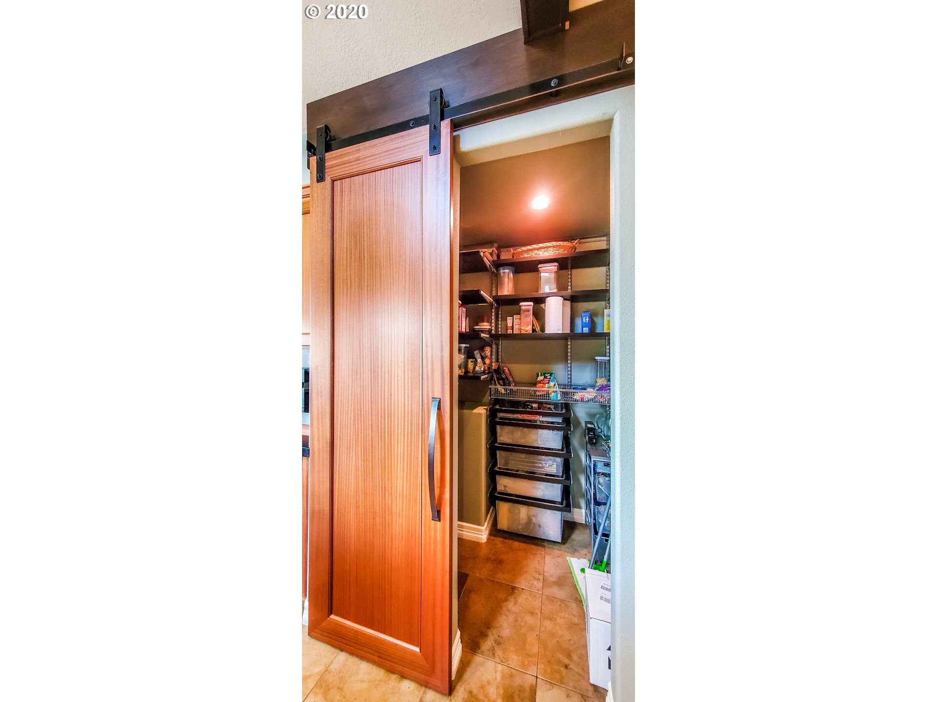 13805 Southeast Aldridge Road Happy Valley, OR 97086 - Photo 12 of 32 Gallery Image 12