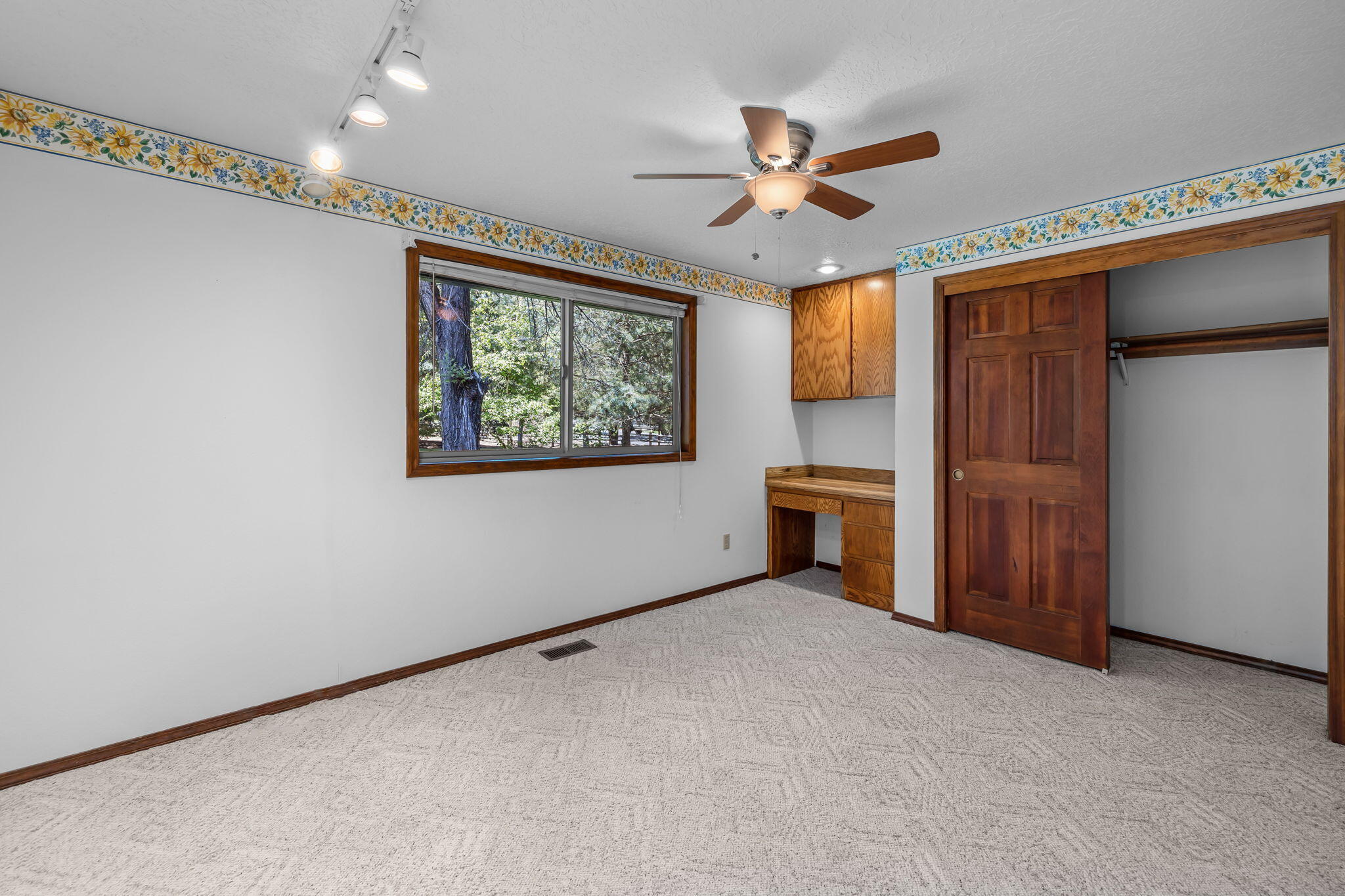 60594 Springtree Court Bend, OR 97702 - Photo 35 of 41 60594 Springtree Ct