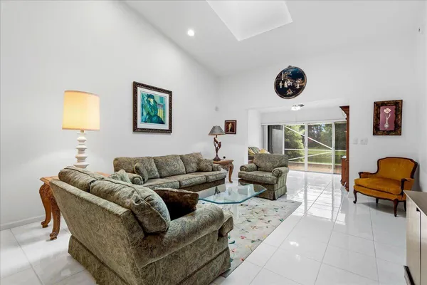 $350,000 | 7771 Majestic Palm Drive, Boynton Beach, FL 33437