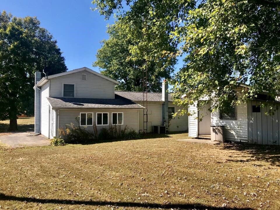 324 Popcorn Road Springville, IN 47462 - Photo 4 of 30