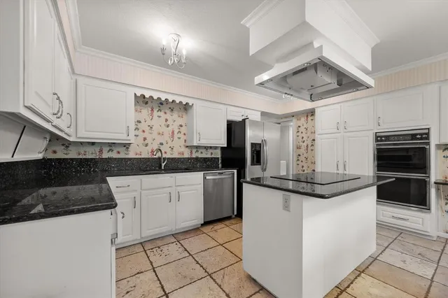 $420,000 | 905 Live Oak Lane, Arlington, TX 76012