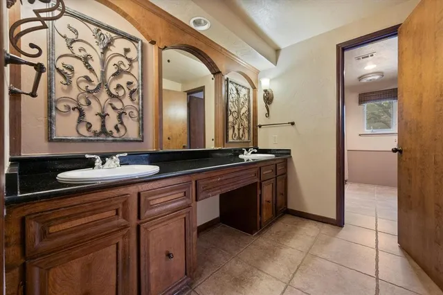 $420,000 | 905 Live Oak Lane, Arlington, TX 76012