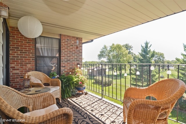 760 Weidner Road, Unit 304 Buffalo Grove, IL 60089 - Photo 10 of 11