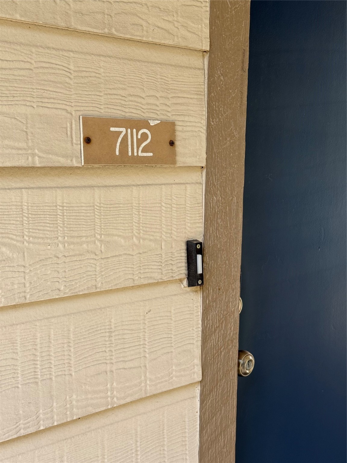 7112 North Holiday Drive, Unit 7112 Galveston, TX 77550 - Photo 3 of 19 a close view of a shower