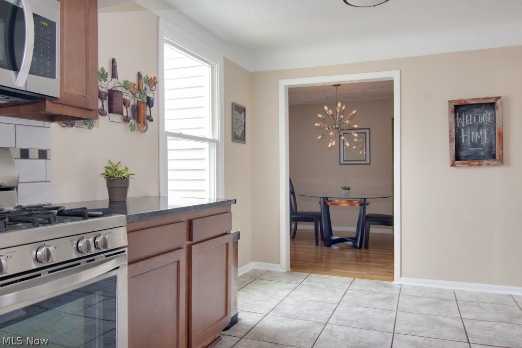 596 Miner Road Cleveland, OH 44143 - Photo 8 of 26