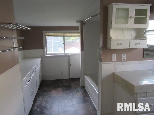 830 South 6th Street Clinton, IA 52732 - Photo 12 of 16 Gallery Image 12