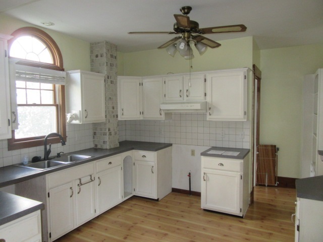 830 South 6th Street Clinton, IA 52732 - Photo 7 of 16 Gallery Image 7