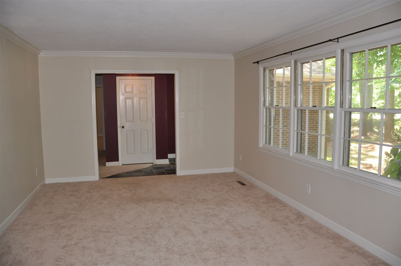 4401 Randall Road Durham, NC 27707 - Photo 6 of 25 Living Room