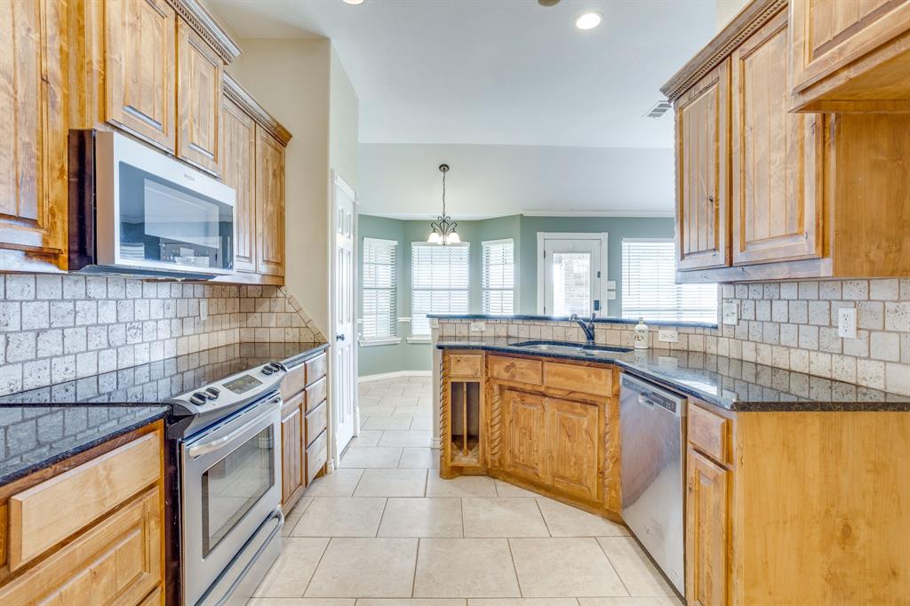 155 Cornerstone Lane Springtown, TX 76082 - Photo 19 of 40