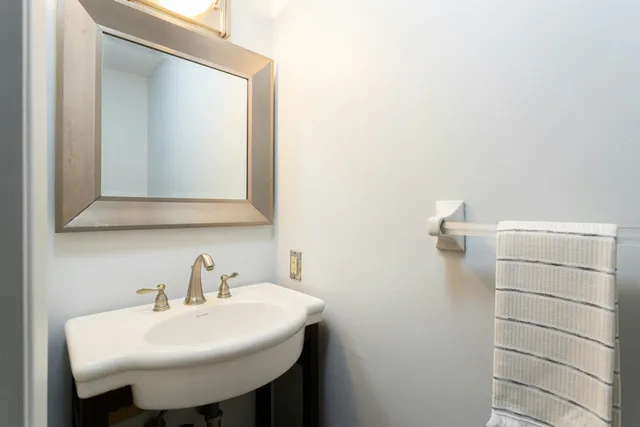 $575,000 | 52 Randall Avenue, Unit 8, Stamford, CT 06905