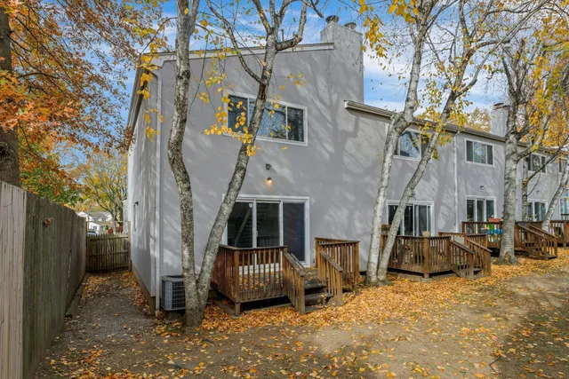 $575,000 | 52 Randall Avenue, Unit 8, Stamford, CT 06905