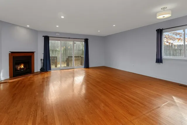 $575,000 | 52 Randall Avenue, Unit 8, Stamford, CT 06905