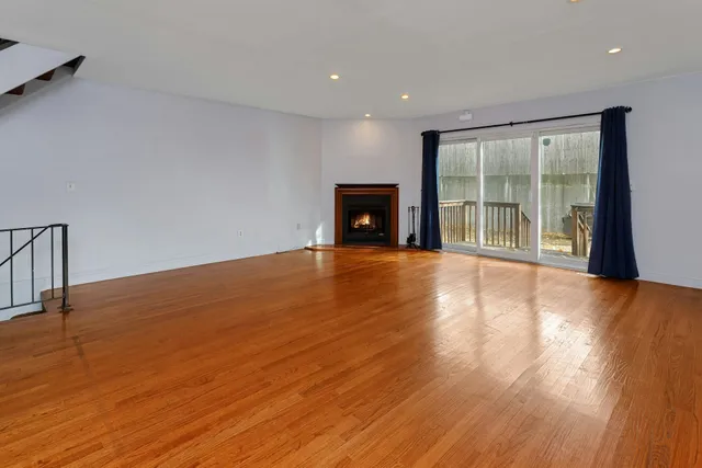 $575,000 | 52 Randall Avenue, Unit 8, Stamford, CT 06905