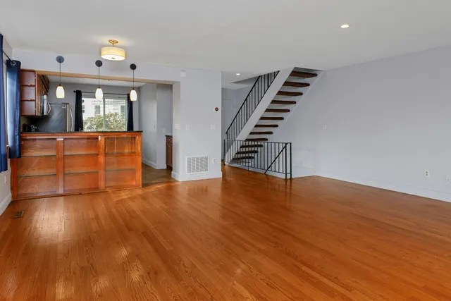 $575,000 | 52 Randall Avenue, Unit 8, Stamford, CT 06905