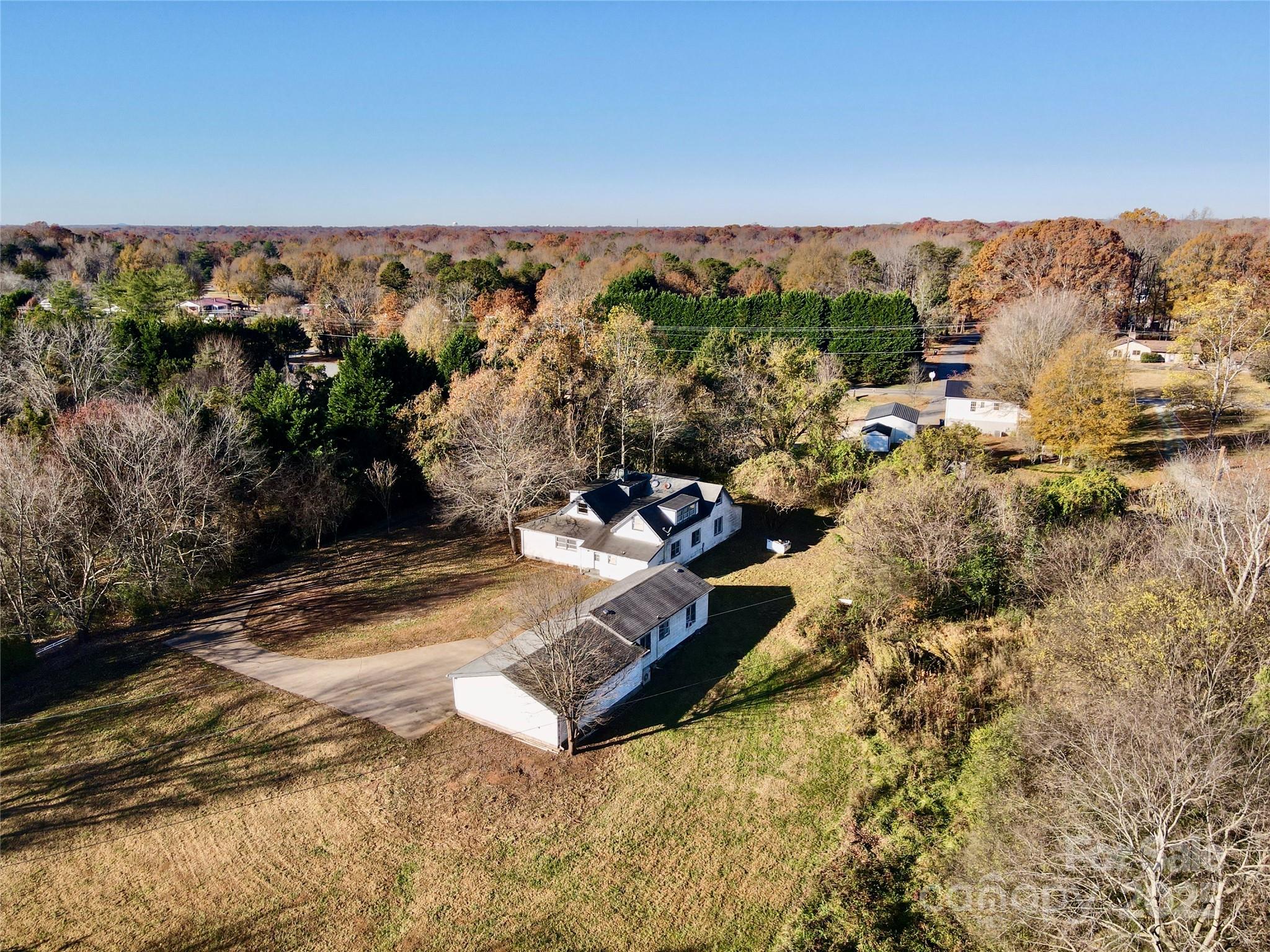 199 Bell Farm Road Statesville, NC 28625 - Photo 4 of 48 a view of a city