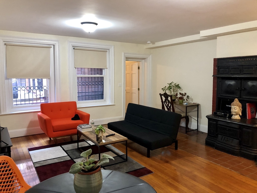 115 Beacon Street, Unit 2 Boston, MA 02116 - Photo 2 of 6