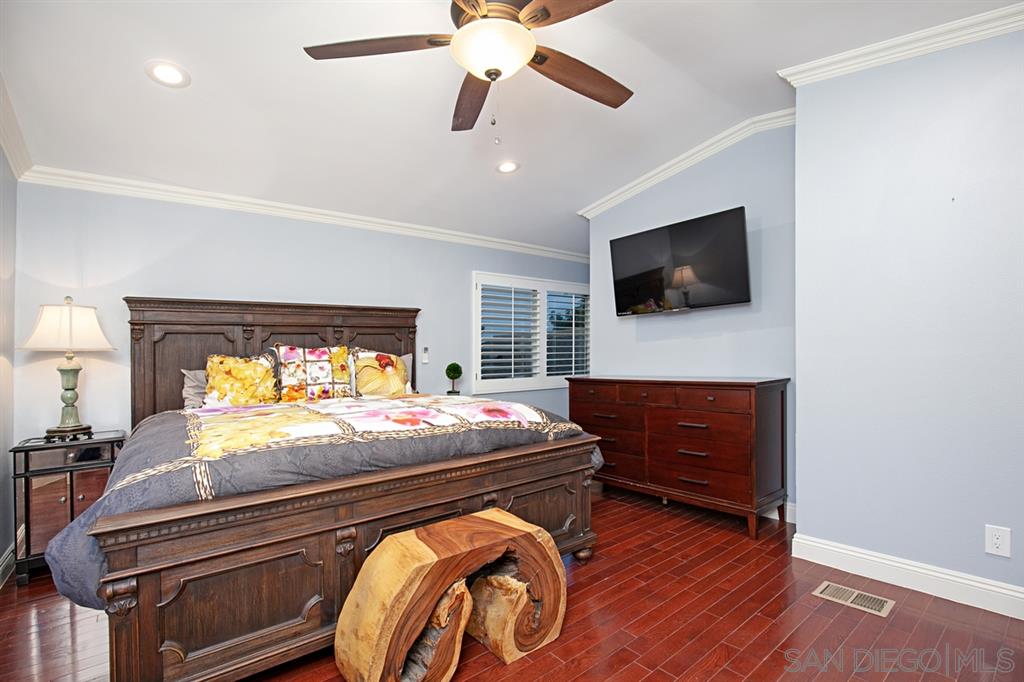 711 Marsolan Avenue Solana Beach, CA 92075 - Photo 14 of 25