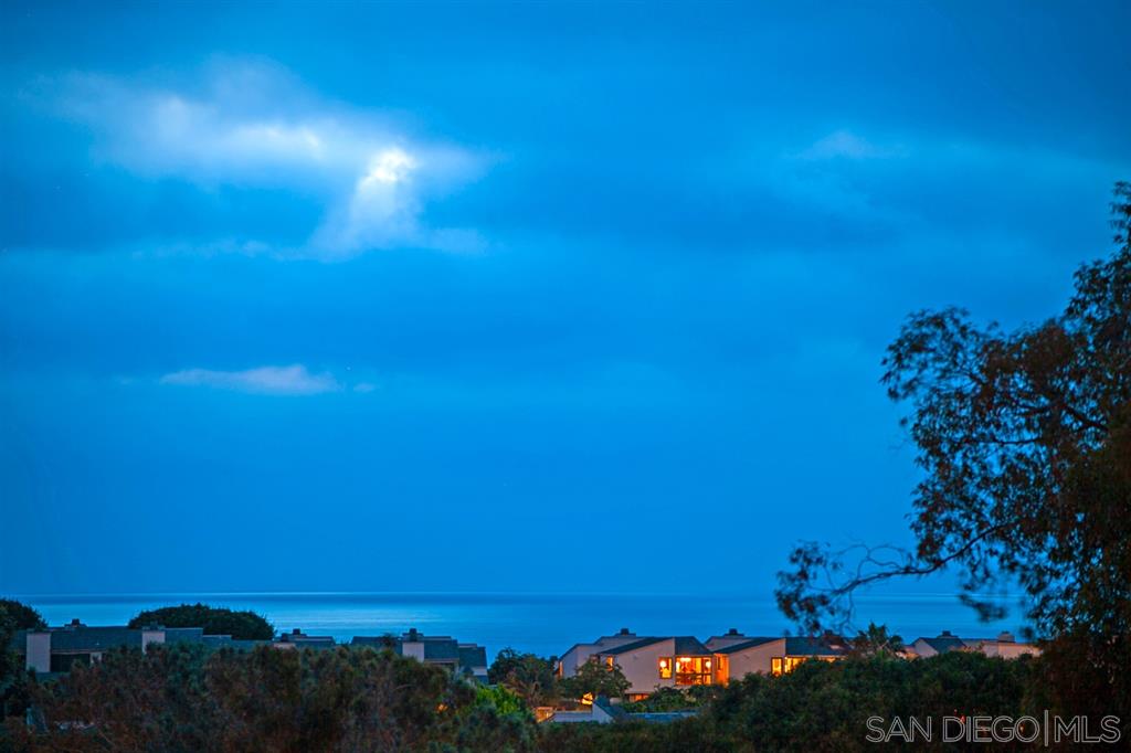 711 Marsolan Avenue Solana Beach, CA 92075 - Photo 23 of 25