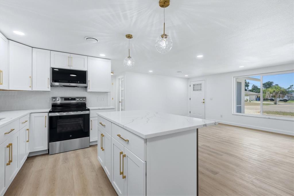 432 Olivia Road Venice, FL 34293 - Photo 12 of 37