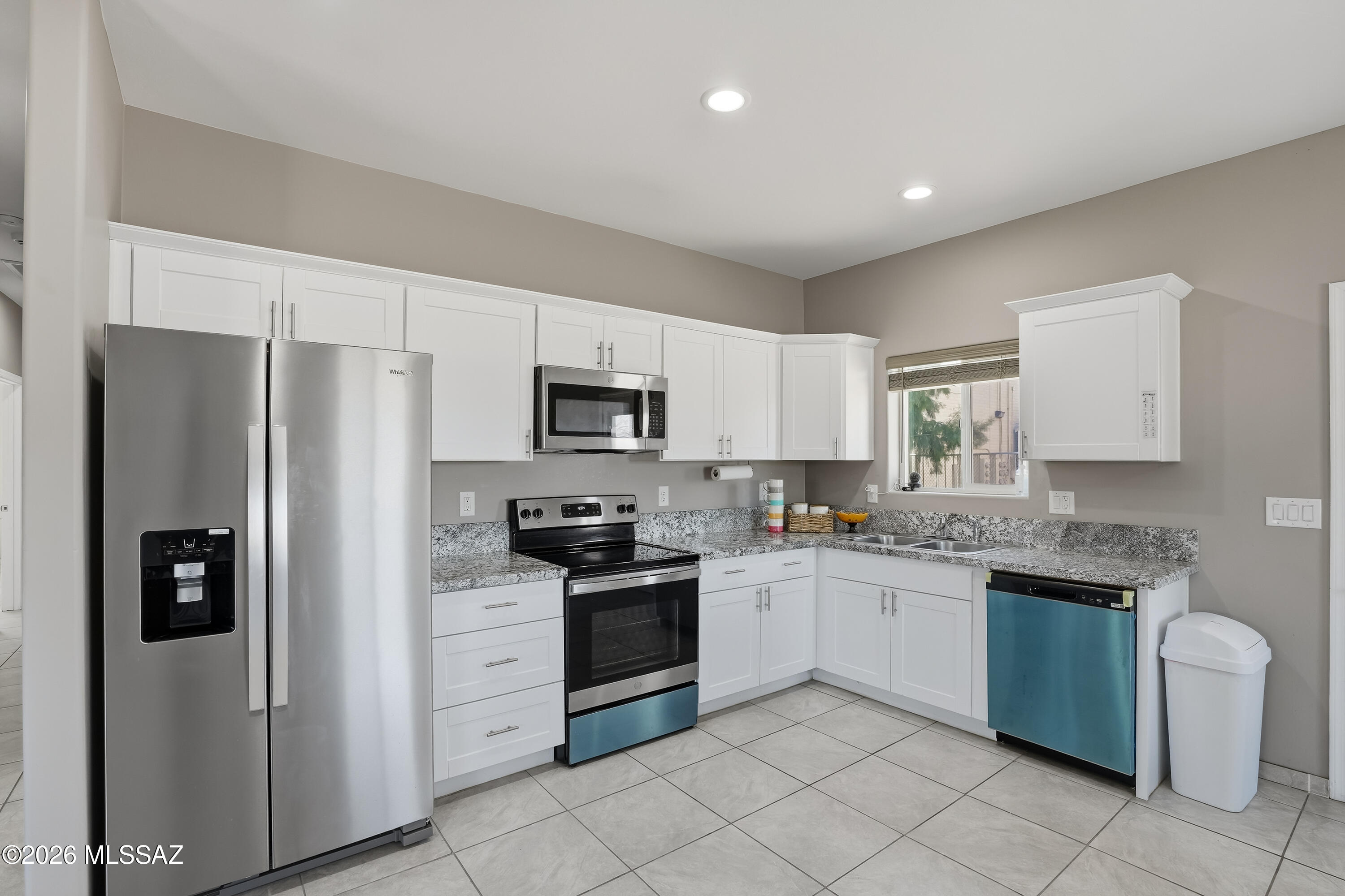 551 West Thurber Road Tucson, AZ 85705 - Photo 4 of 25 Gallery Image 4