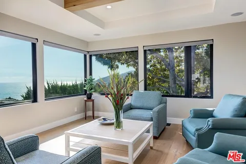 $4,300,000 | 17810 Sabbiadoro Way, Pacific Palisades, CA 90272