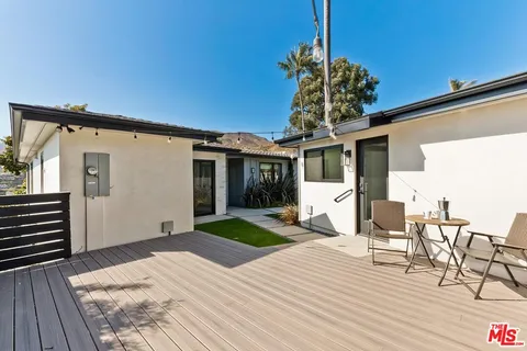 $4,300,000 | 17810 Sabbiadoro Way, Pacific Palisades, CA 90272