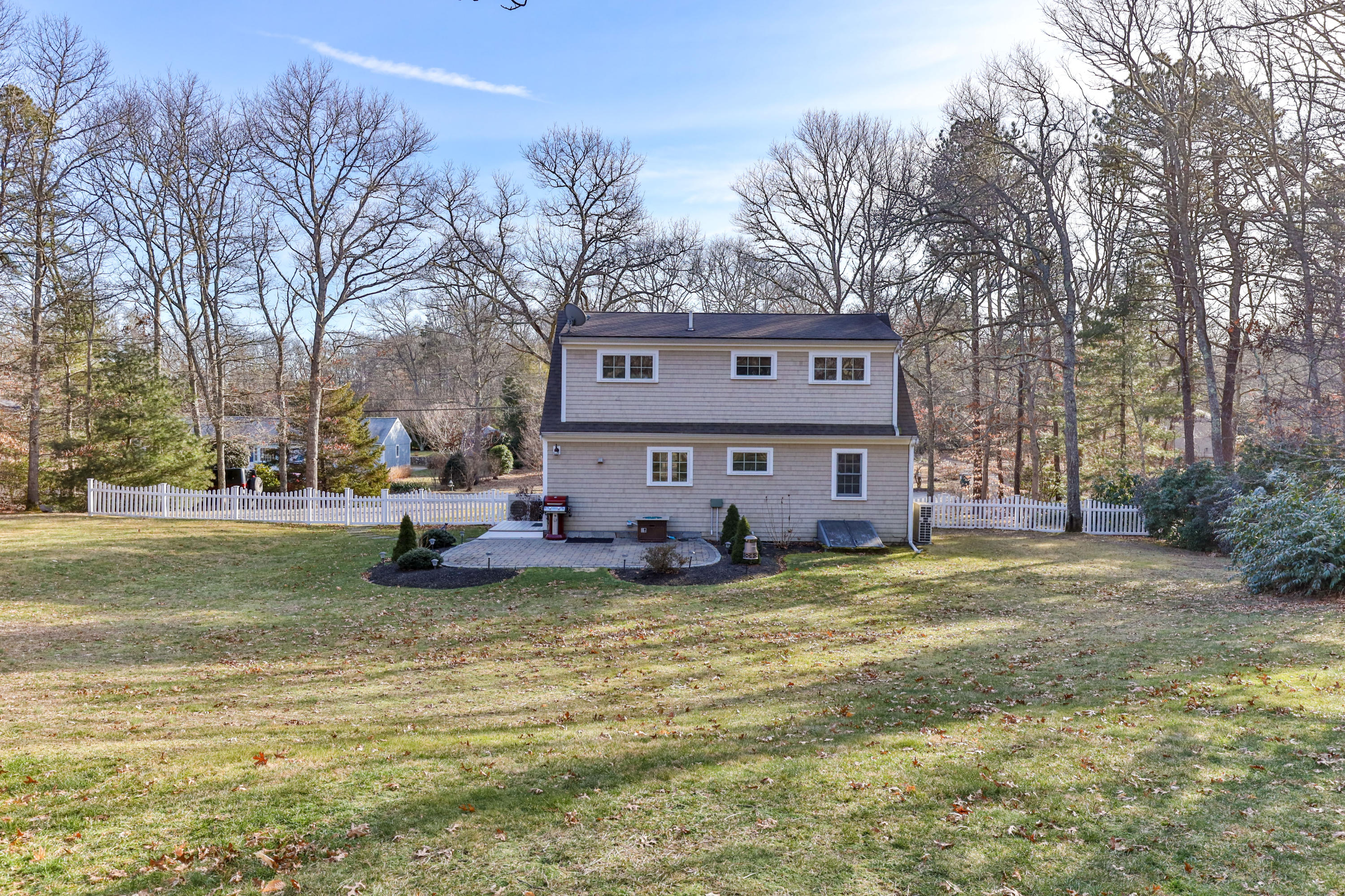 120 Asa Meigs Road Marstons Mills, MA 02648 - Photo 32 of 38 120AvaLR-38
