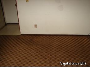 1854 Brian Lane Springfield, IL 62703 - Photo 4 of 9