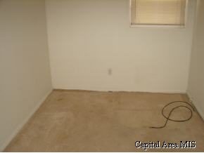 1854 Brian Lane Springfield, IL 62703 - Photo 5 of 9